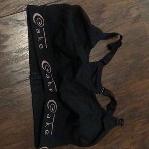 Cake nursing bra